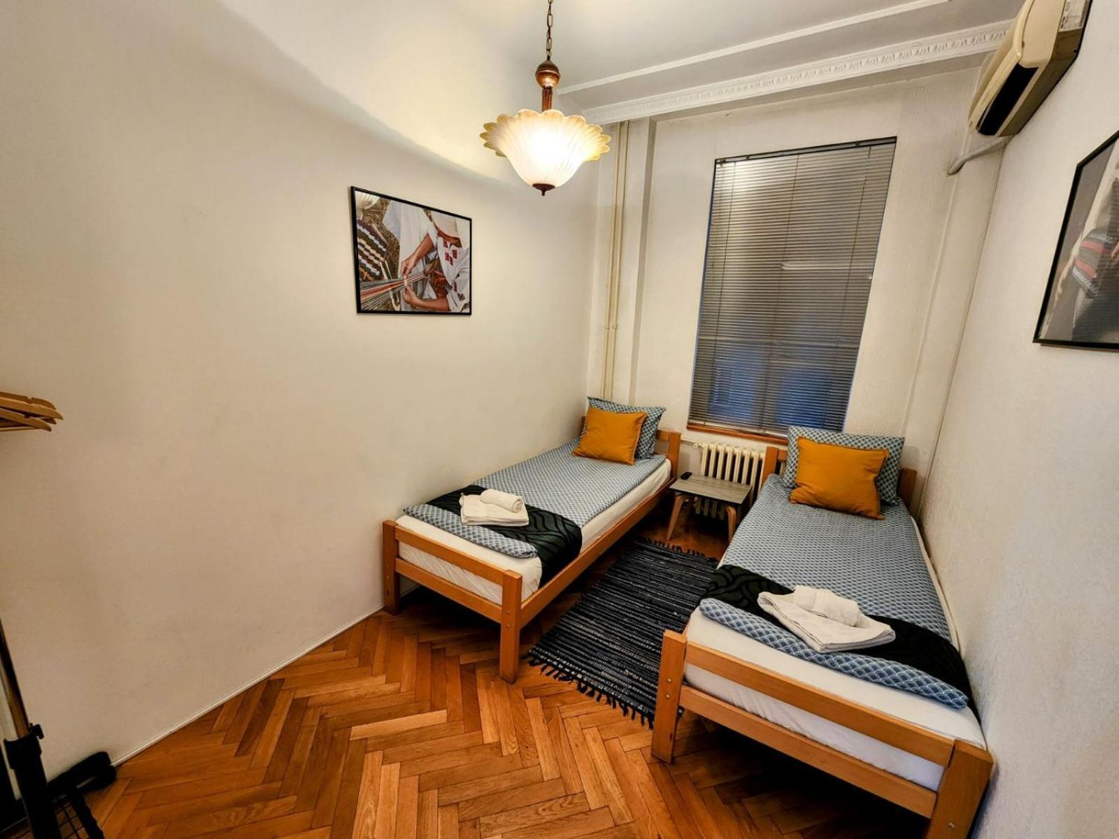 Authentic Belgrade Centre Apartments For Large Groups, Republic Square - Up To 47 People In 5 Apartments Zimmer foto