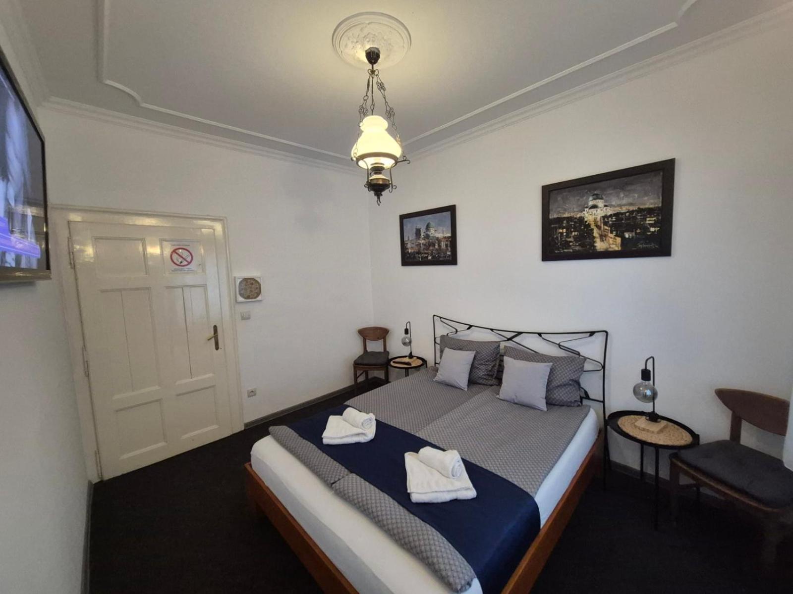 Authentic Belgrade Centre Apartments For Large Groups, Republic Square - Up To 47 People In 5 Apartments Zimmer foto