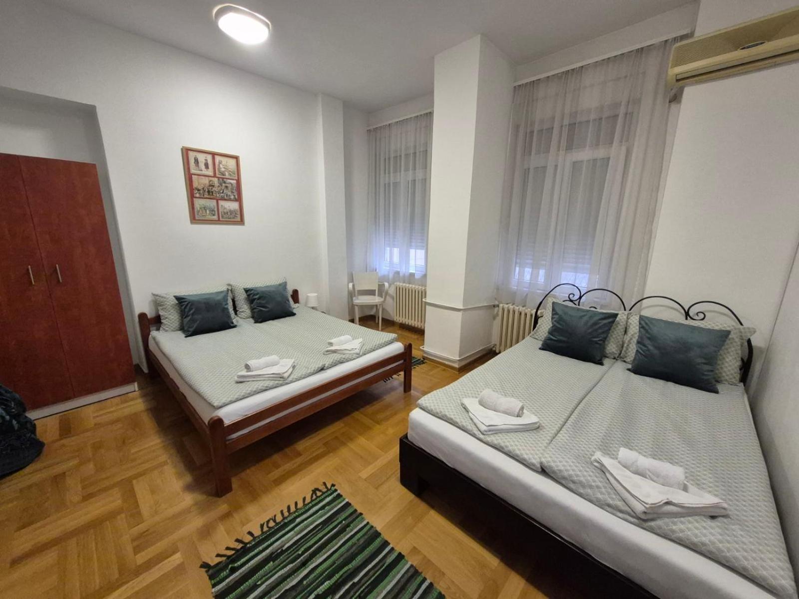Authentic Belgrade Centre Apartments For Large Groups, Republic Square - Up To 47 People In 5 Apartments Zimmer foto